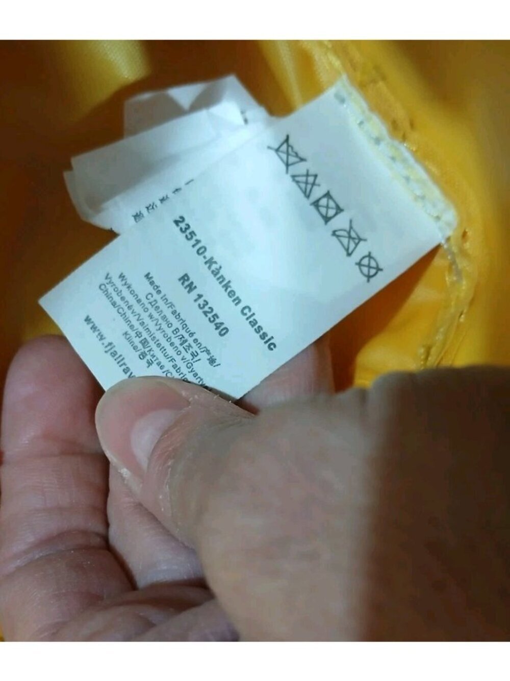 Fjallraven Kanken Classic Backpack - Picture 15 of 15